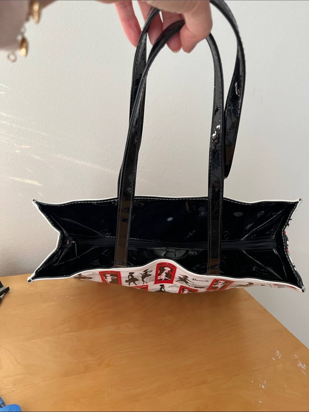 Harrods Red and Black London Phone Booth Pattern Tote - Picture 3 of 13